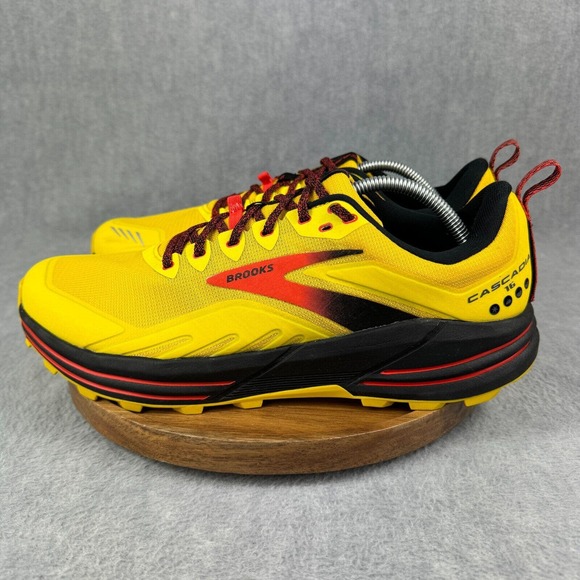Brooks Vibrant Yellow and Black Running Shoes - Picture 4 of 10